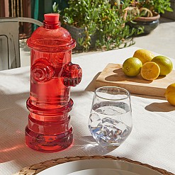 Botella para el agua en forma de boca de incendio