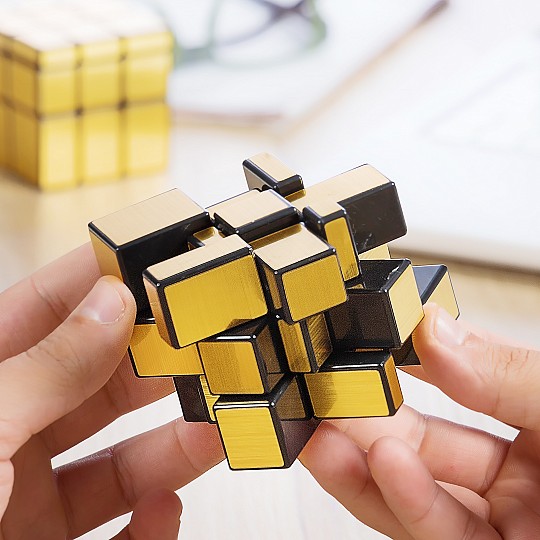 Un cubo de Rubik diferente