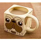 Una taza perro llena de café y encanto