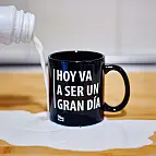 Una taza con mensaje positivo...¿o no?