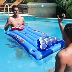 Beer pong hinchable