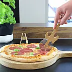 Cortapizzas en forma de guitarra con soporte