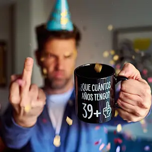 Taza para 40 cumpleaños ¿Que cuántos años tengo? 39+1