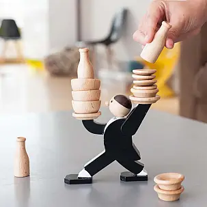 Juego de equilibrio en forma de camarero 