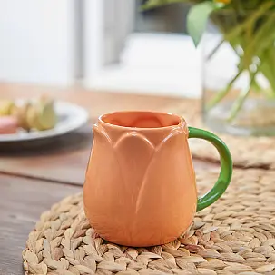 Taza en forma de tulipán