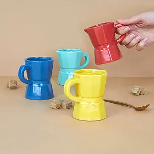 Set de tazas de café con forma de cafetera 