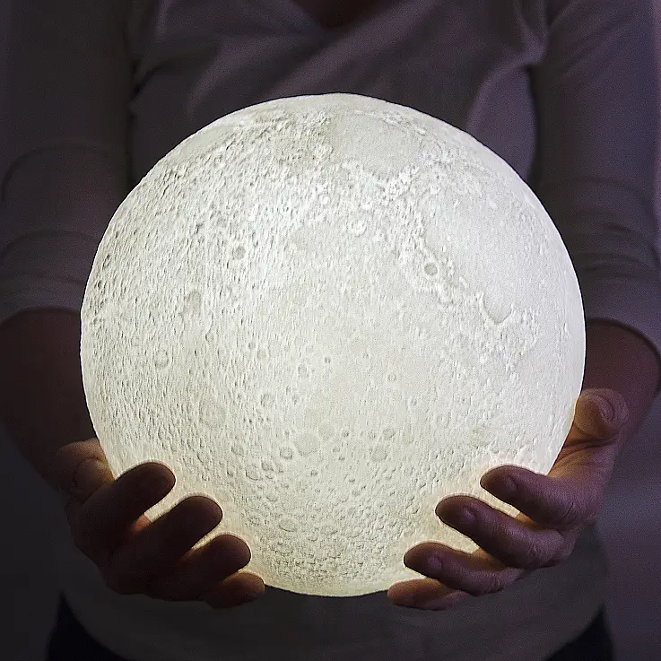 La lámpara luna en tamaño gigante