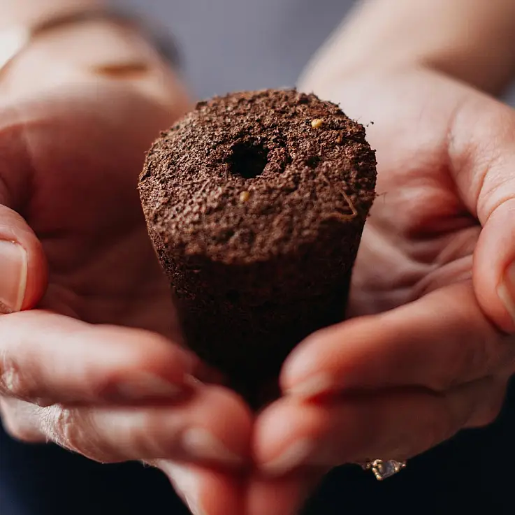 Los pods liberan nutrientes en sincronización con el ciclo vital de la planta