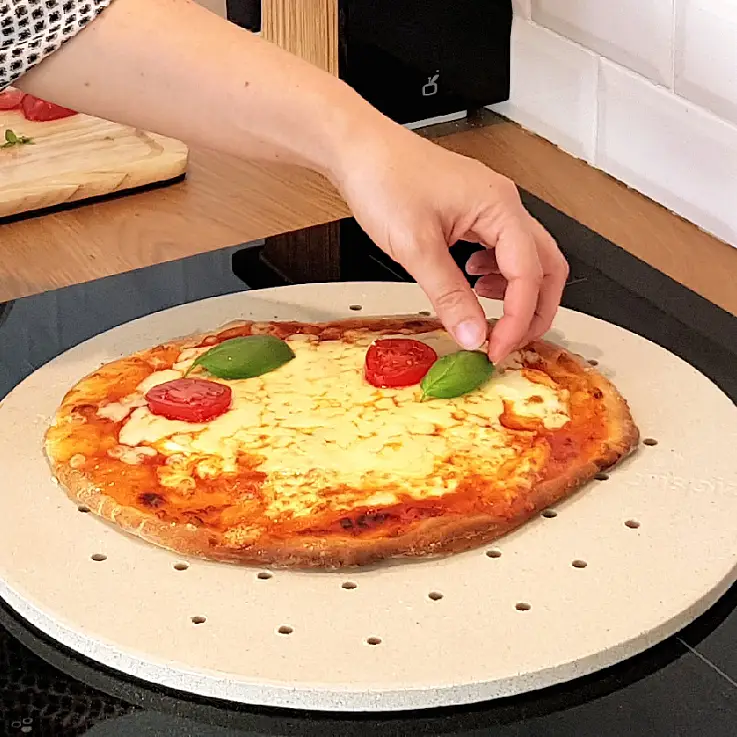 Apta para pizzas congeladas y caseras