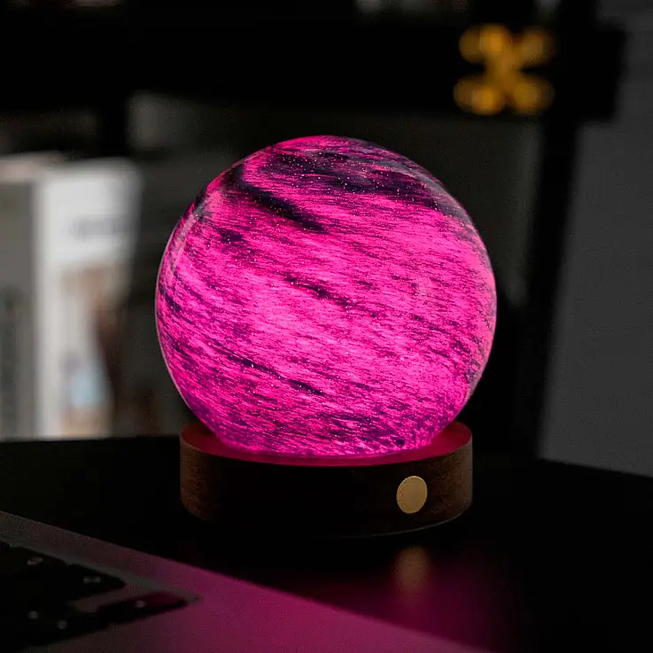 Modelo océano estelar con luz magenta